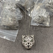 V�������U���Ƕ�M荫C����Ů�� ���؂�����ĸ�G��ʯ���^����