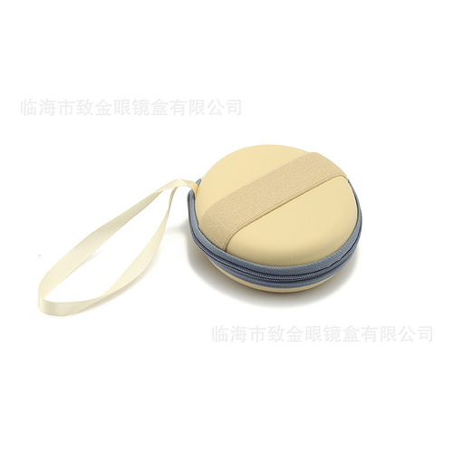 Portable foldable sunglasses case with cushioned lining made of soft cloth