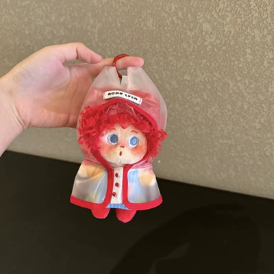 Pluş açarlıqlar — Curly Hair Plush Doll - red-edged-raincoat-red-explosion-pendant