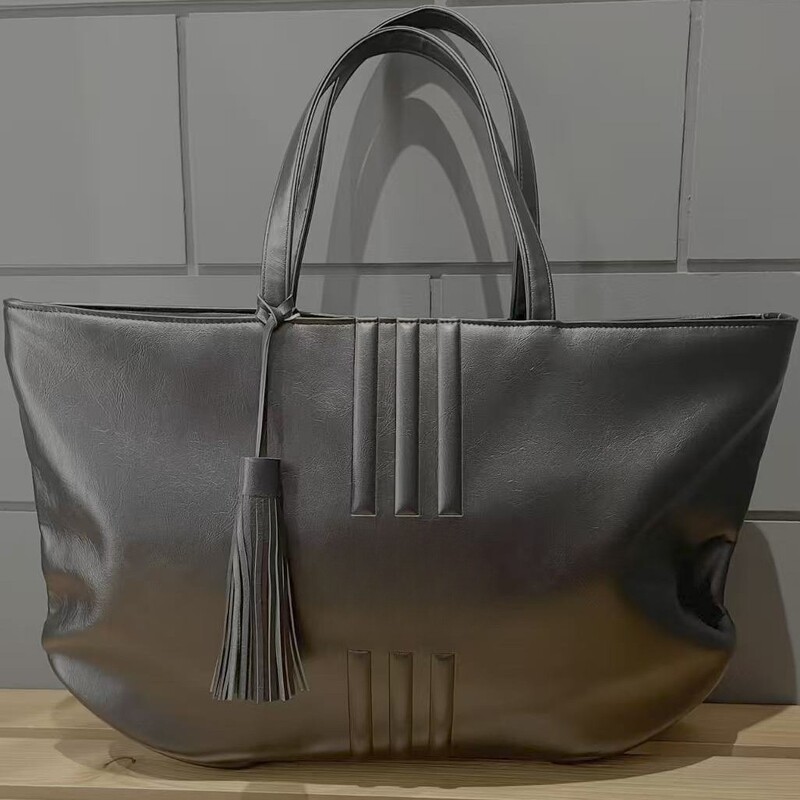 2026 Year of the Horse Adidas New Year's Edition Fashionable and Practical Detachable Tassel Sports Tote Bag Spring Women's Handbag 2026 Year of the Horse Adidas New Year's Edition Fashionable and Practical Detachable Tassel Sports Tote Bag Spring Women's Handbag
