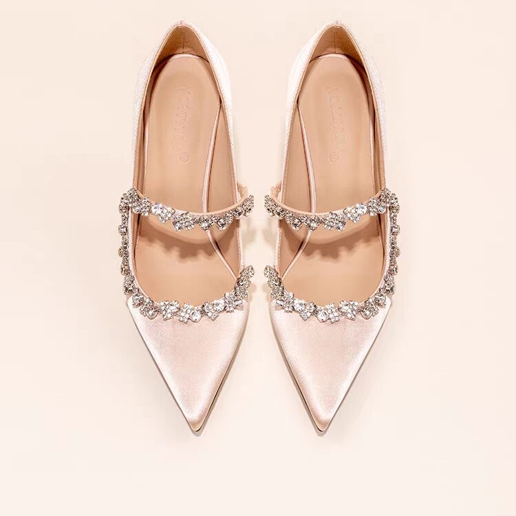 2025 High-Heeled Shoes for Women with Chain, Champagne Color, New Style, Thin Heel, Pointed Toe, Rhinestones, French Style, Stunning Single Shoes, Bridesmaid Wedding Shoes, Nude Color 2025 High-Heeled Shoes for Women with Chain, Champagne Color, New Style, Thin Heel, Pointed Toe, Rhinestones, French Style, Stunning Single Shoes, Bridesmaid Wedding Shoes, Nude Color
