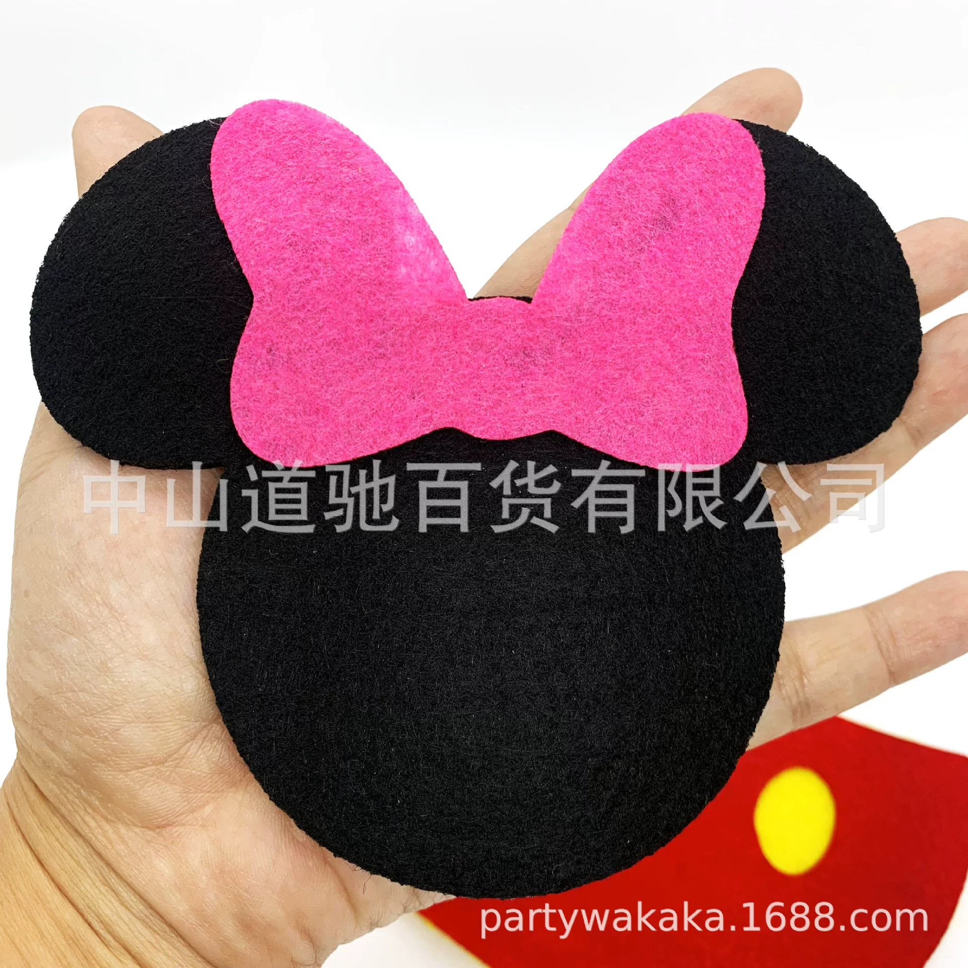 Cute anime double-layer non-woven insulation mat Mickey felt coaster is affordable and practical