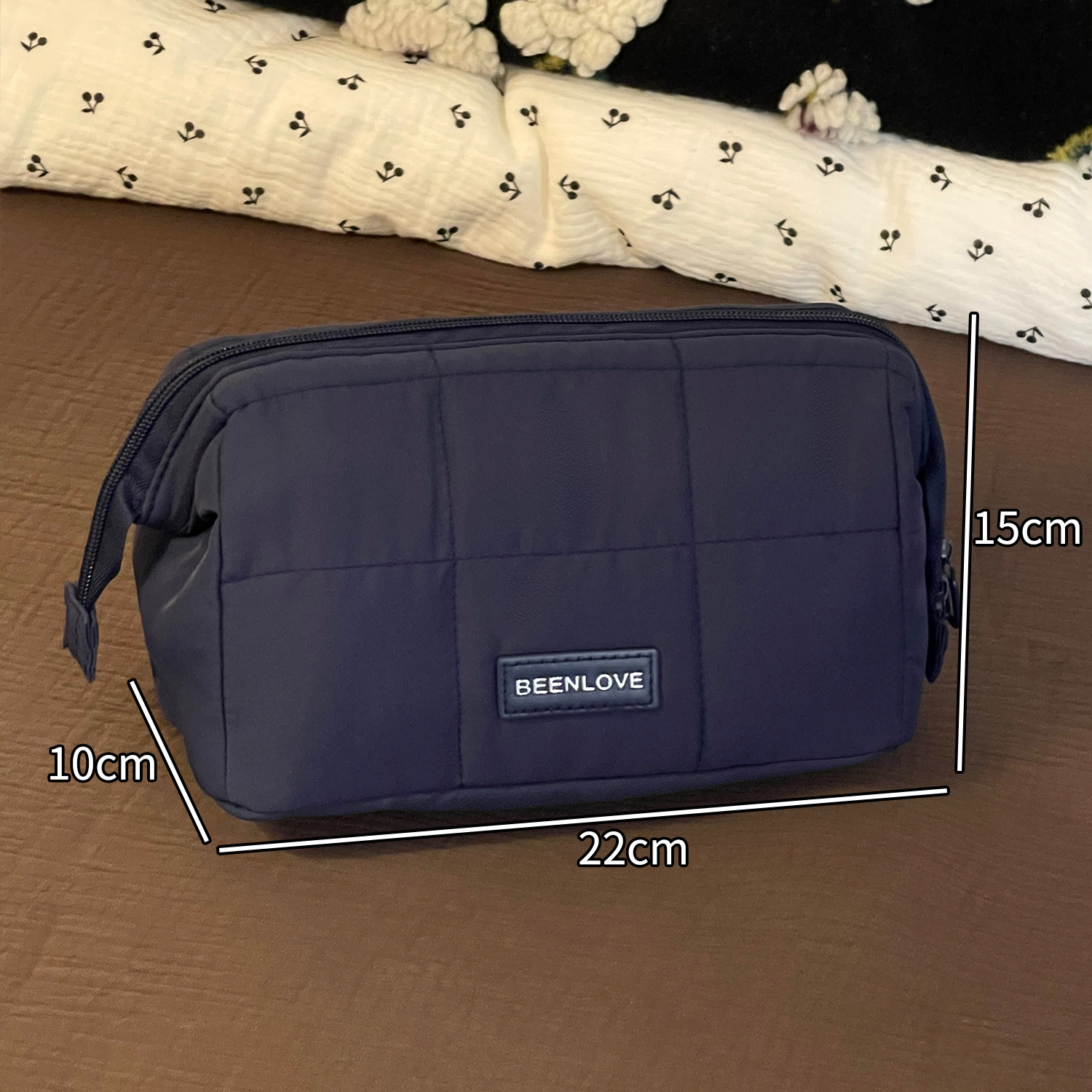 Nueva bolsa de maquillaje de alto valor facial de gran capacidad portátil de viaje bolsa de almacenamiento de lápiz labial de cosméticos de acero portátil bolsa de lavado