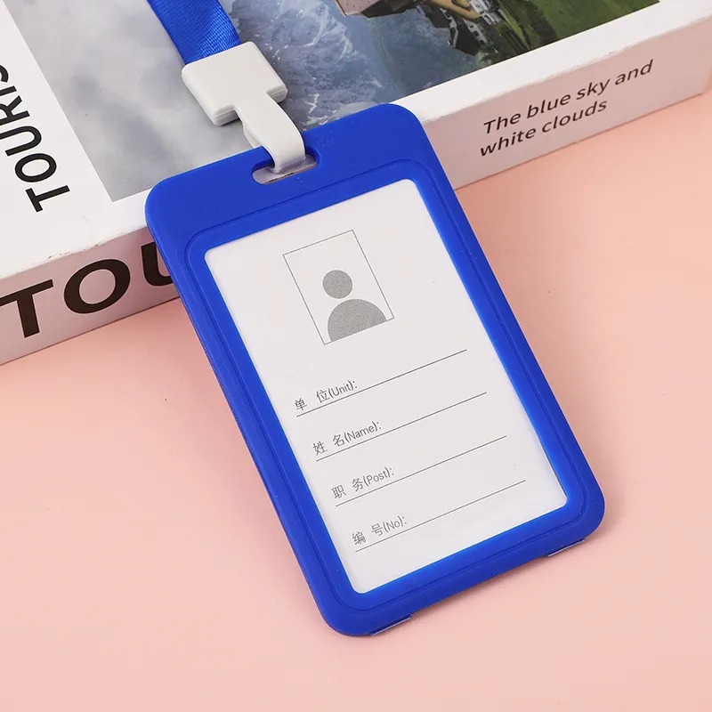 Tarjeta de trabajo personalizada tarjeta de trabajo de plástico placa de pecho deslizante tarjeta de trabajo cartón de dibujos animados duro con cuerdas fabricantes al por mayor