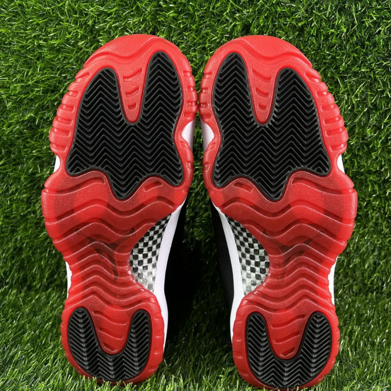 Putian high-quality Air 11 retro "bred" high-top basketball shoes, velvet black and red, sports series