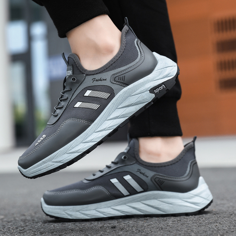 Verano nuevo estilo ligero zapatos para personas mayores zapatos cómodos para hombres zapatos antideslizantes para papá zapatos para mamá baile cuadrado zapatos deportivos de suela blanda