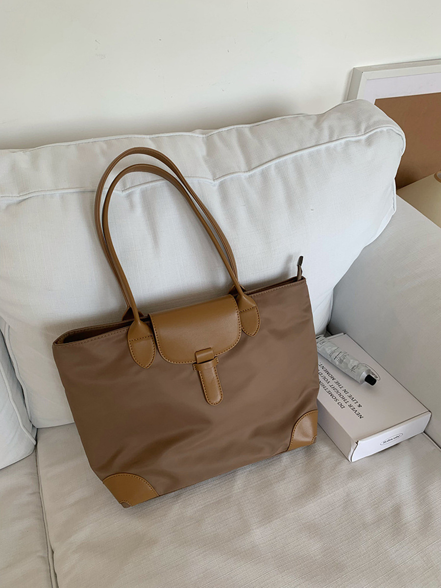 1215g Weight Polyester Lining Material Zipper Closure Type Double Shoulder Straps Strap Type Women's Large Nylon Solid Color Vintage Style Square Zipper Shoulder Bag