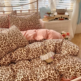 四件套;夏凉被;三件套