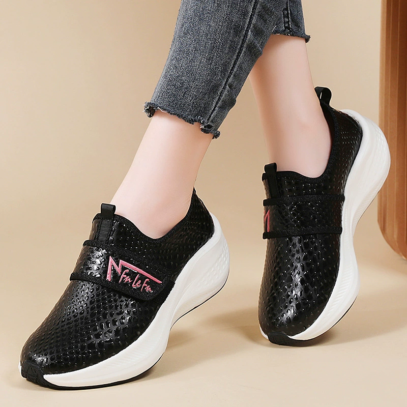 Новинка 2025 года, весенне-осенние женские легкие и удобные дышащие кроссовки из сетчатого материала на липучке для повседневного использования на открытом воздухе, кроссовки для бега