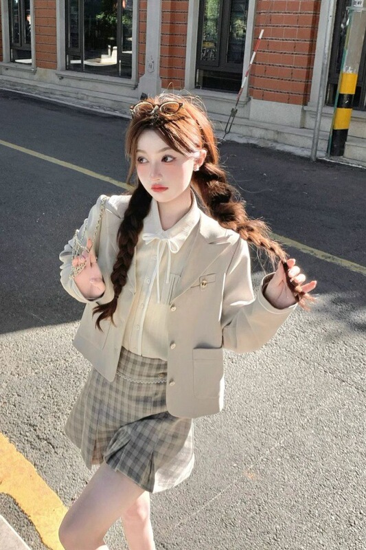 Women's Linen Preppy/Blazer for Petite Women, Spring and Autumn College Style Suit with Unique Design