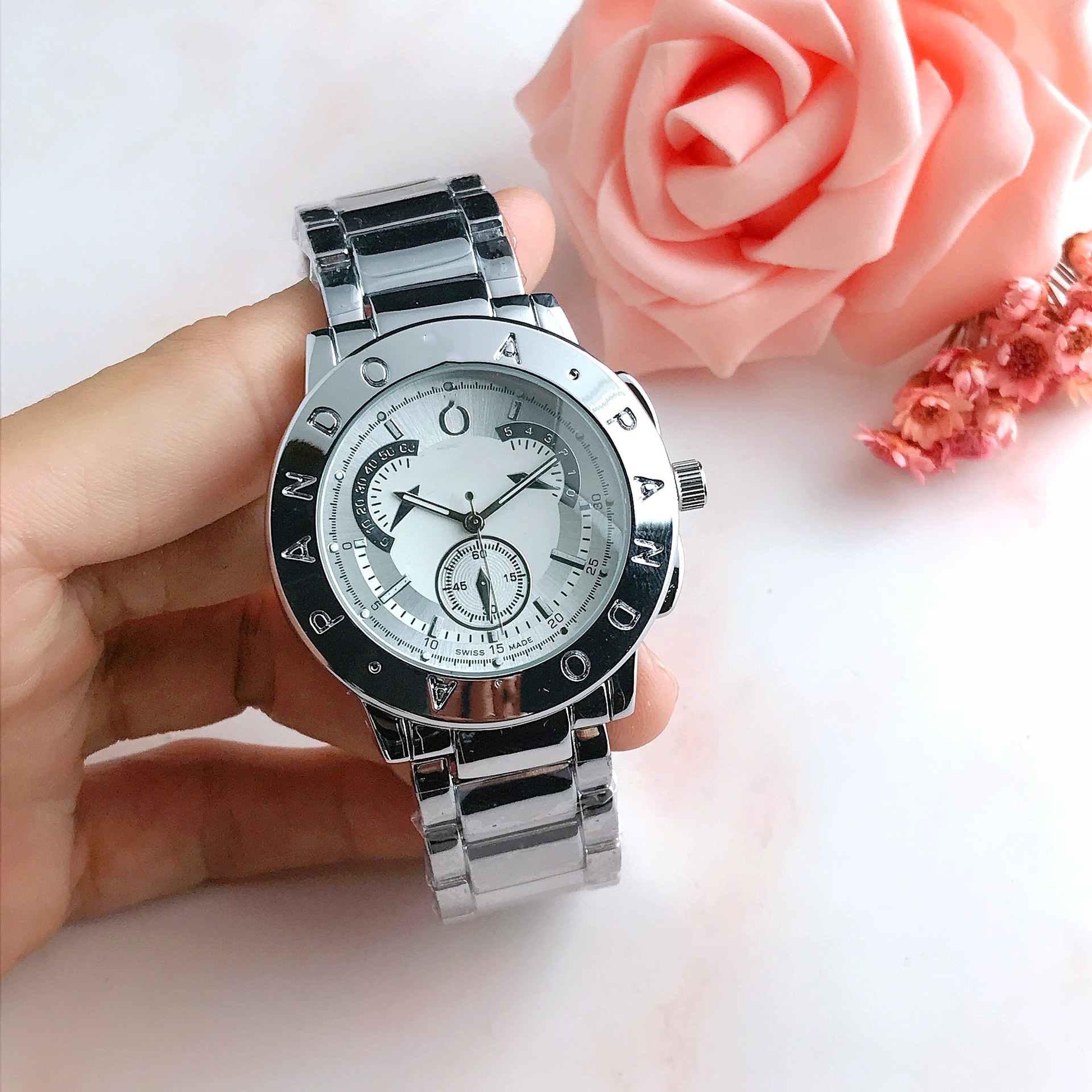 Foreign Trade Wholesale Generation Trendyy Fashion Quartz Women's Watch Casual European and American Style White-collar Women's Fashion Quartz Watch