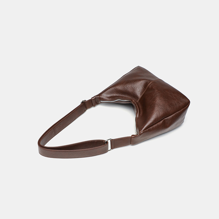 Women's Single Shoulder Bag Retro Large Capacity Tote Commuting_voghion.com