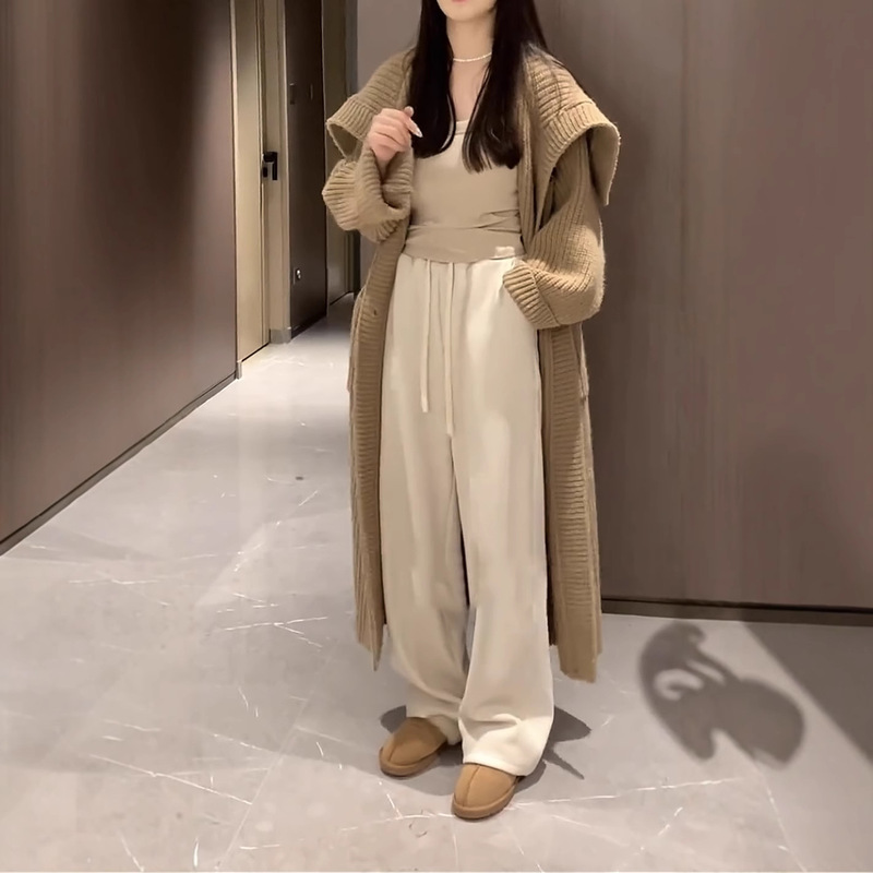 女性用の大きなキルトセーターコート、秋と冬のゆったりとした厚みのあるハイエンドラペルニットカーディガンコート|undefined
