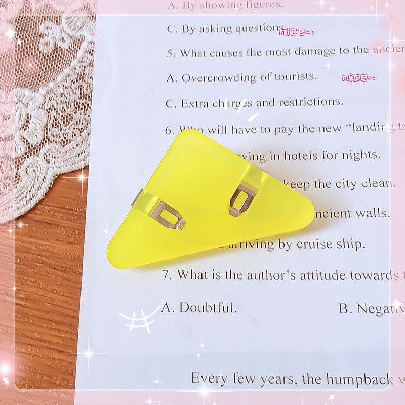 노란색 삼각형 클립 [가격은 1개입니다]