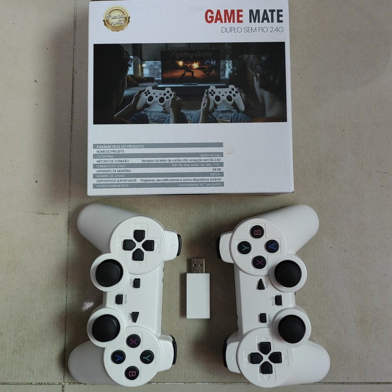 ゲームメイトの正規版ゲームハンドルはhy300プロジェクターを接続してネット対戦ゲームをすることができます。|undefined