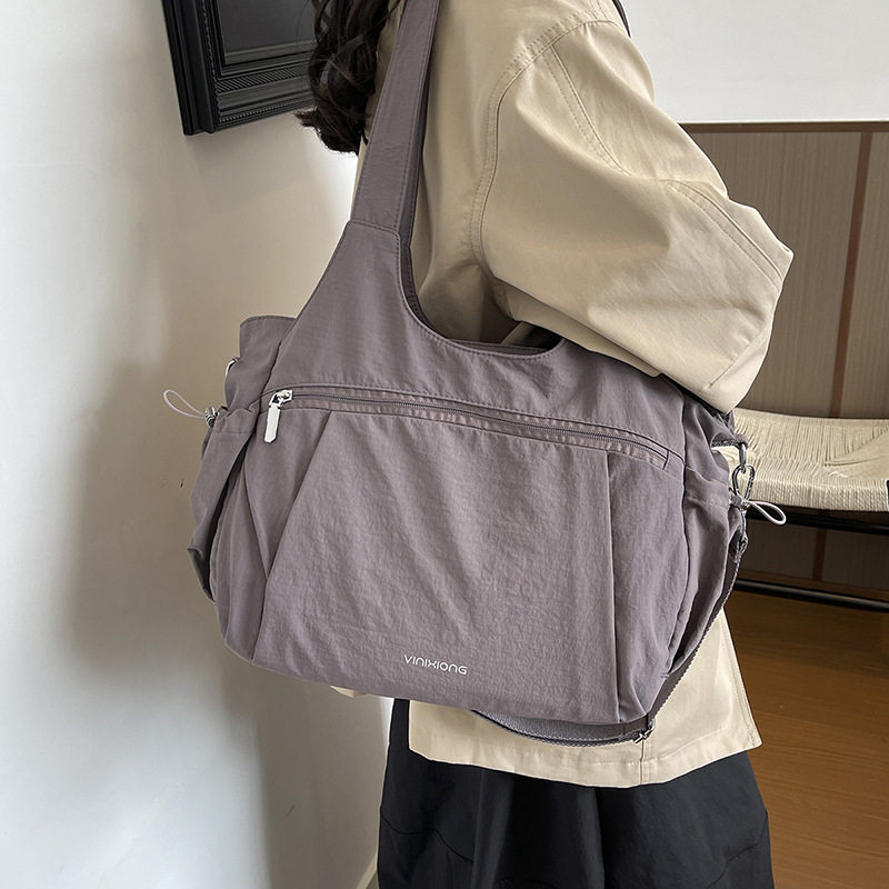Túi tote nữ cỡ lớn chất liệu nylon nhẹ, túi đeo vai và đeo chéo tiện lợi — Khói tím, Quân đội xanh, màu be, màu nâu chi tiết 24