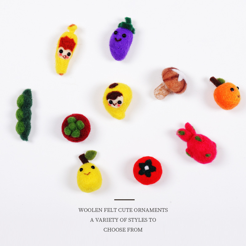 Wool felt, cartoon brooch