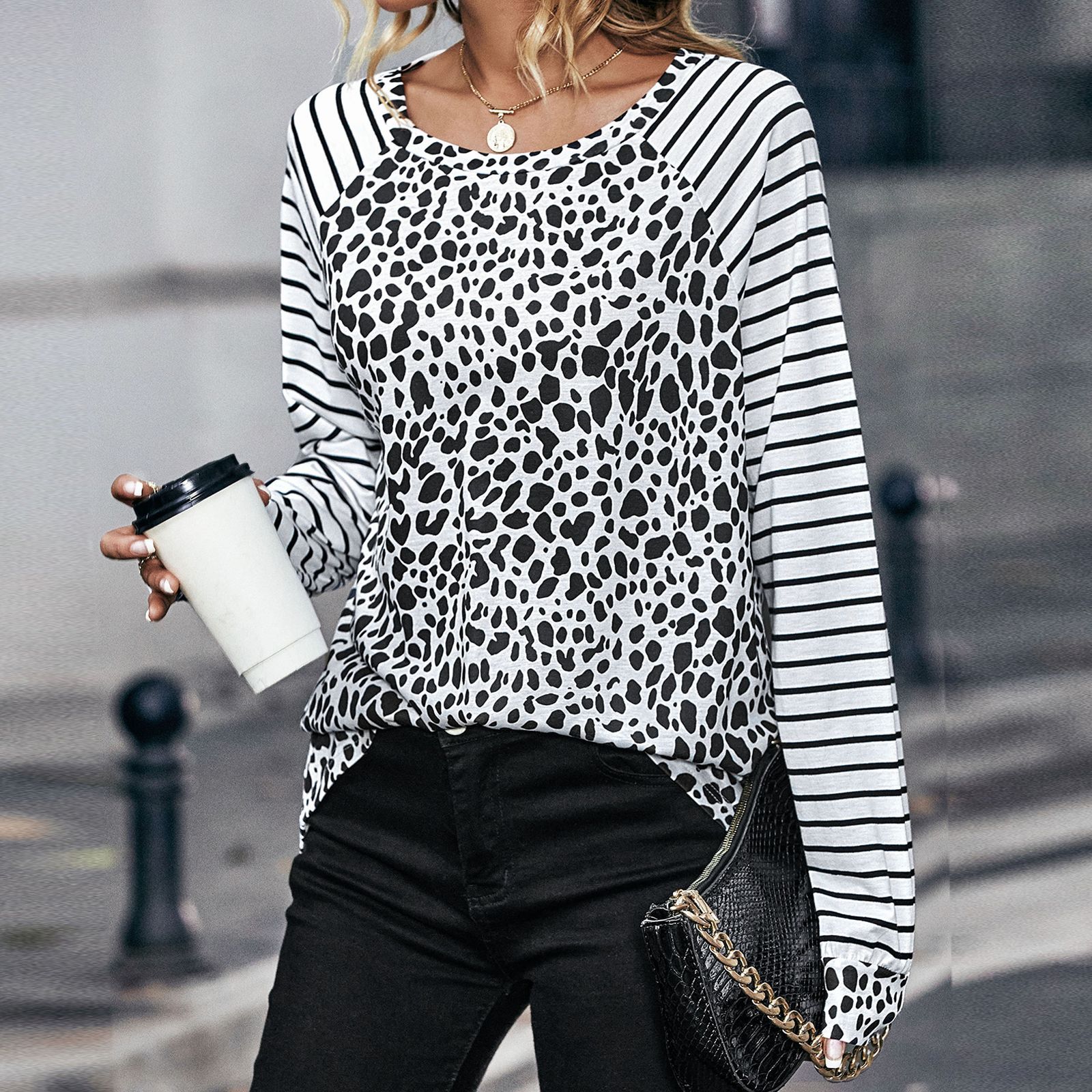 Fashion Leopard Round Neck Long Sleeve Regular Sleeve Printing T-shirt