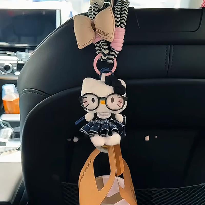 チェック柄スカートキティ車フッククリエイティブ高価値車のインテリアアクセサリー漫画かわいい車の椅子の背もたれ装飾品女性のための|undefined