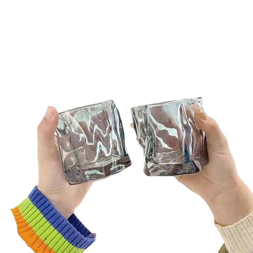 INS café universal de forma especial trenzado taza de agua productos de vidrio transparente taza de leche regalos de apertura puede ser al por mayor