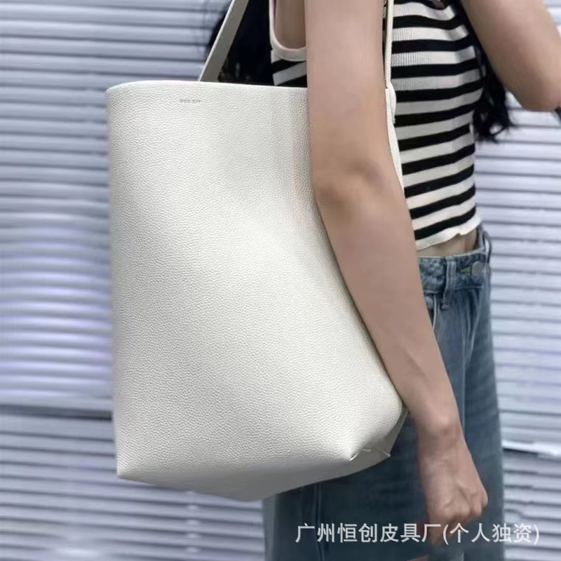 대형 오프화이트