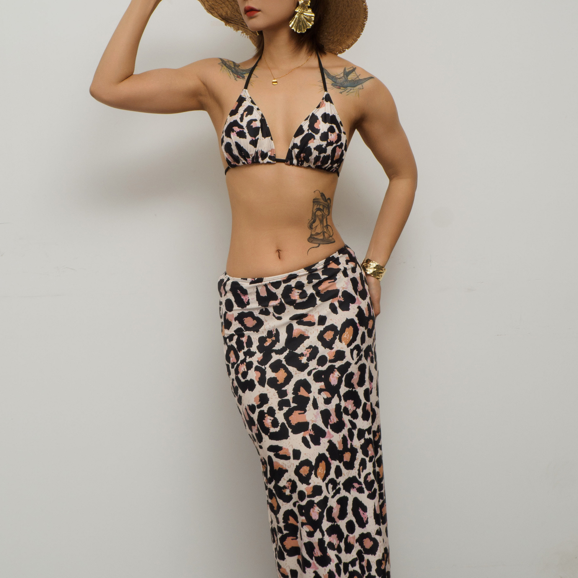 2024 ve por primera vez el nuevo traje de baño de tres puntos de bikini con cuello halter sexy de moda traje de baño de comercio exterior transfronterizo sexy