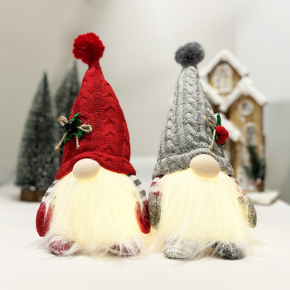 Decoraciones de decoración de regalo de muñeca de Navidad de alta gama con sombrero de punto enano ligero Rudolph adorno de muñeca