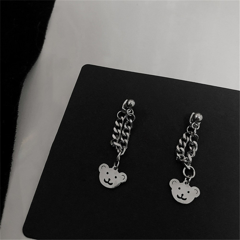 Pendientes de cadena de oso de estilo minimalista de moda transfronteriza, diseño de nicho, accesorios de oreja huecos dulces y geniales