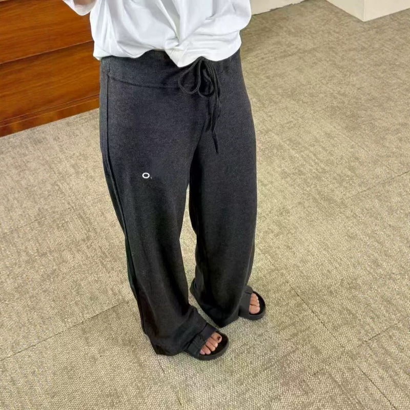 26A's new style of soft and comfortable wide-leg pants with letter print, straight cut, loose fit, fashionable, slimming, casual long pants for women