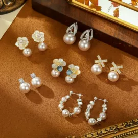 耳钉;项链;耳环