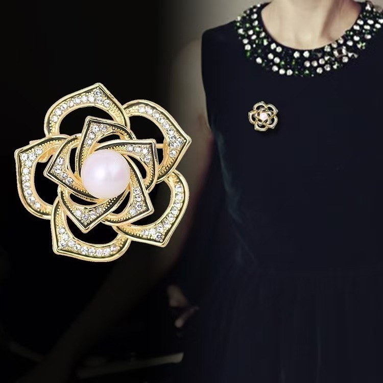 Elegante 3d Kamelien Brosche Mit Emaille Und Filigranem Design_voghion.com