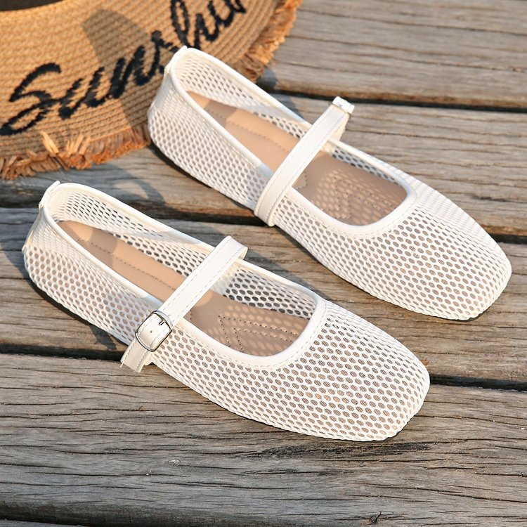 Foreign trade plus-size 2026 new model women's casual comfortable French retro hollow mesh flat shoes