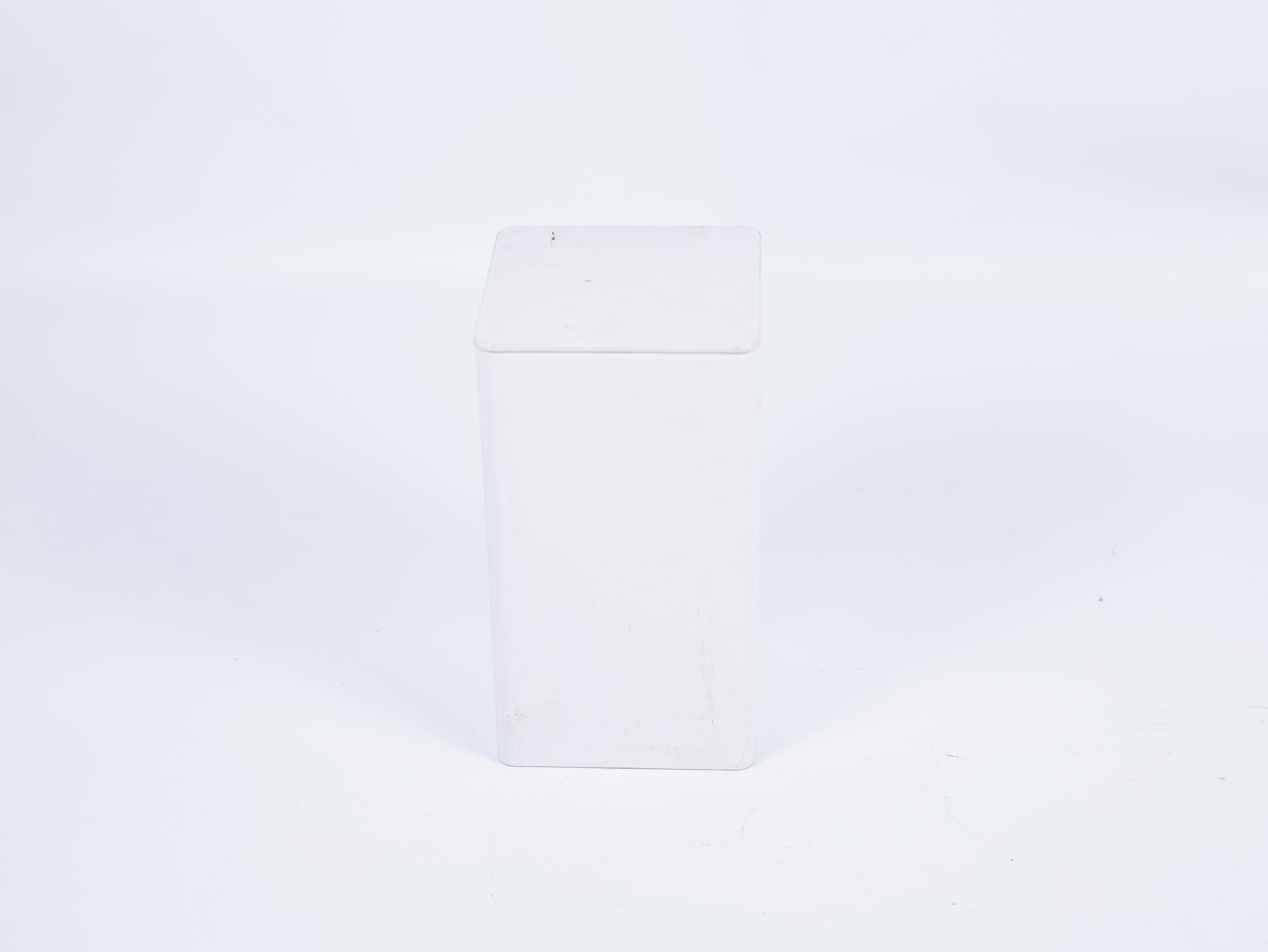 Spot caja de hojalata embalaje de metal cuadrado redondo caja de hierro rectangular lata de hierro lata de aluminio de color antiguo personalizado