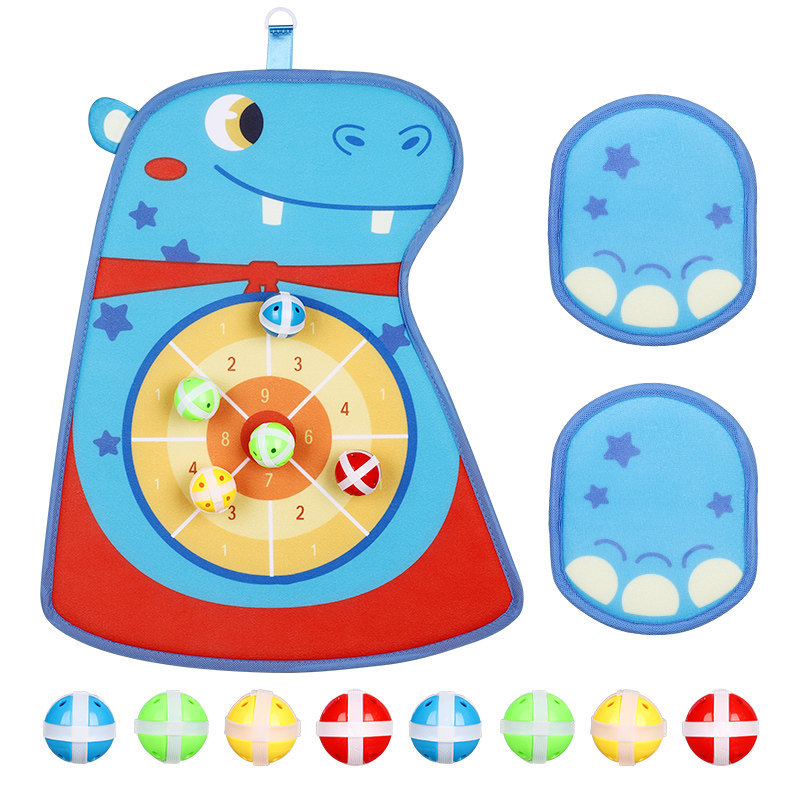 Los dardos de dibujos animados para niños lanzando dardos de bola pegajosa se dirigen a los juguetes educativos para niños entre padres e hijos deportes seguridad bola lechón