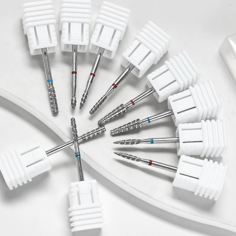 Cabezal de pulido de patrón en espiral de diamante para uñas transfronterizas Bolsillo pequeño abierto Cabezal de pulido de esmeril de dientes enrollados de pretratamiento ruso