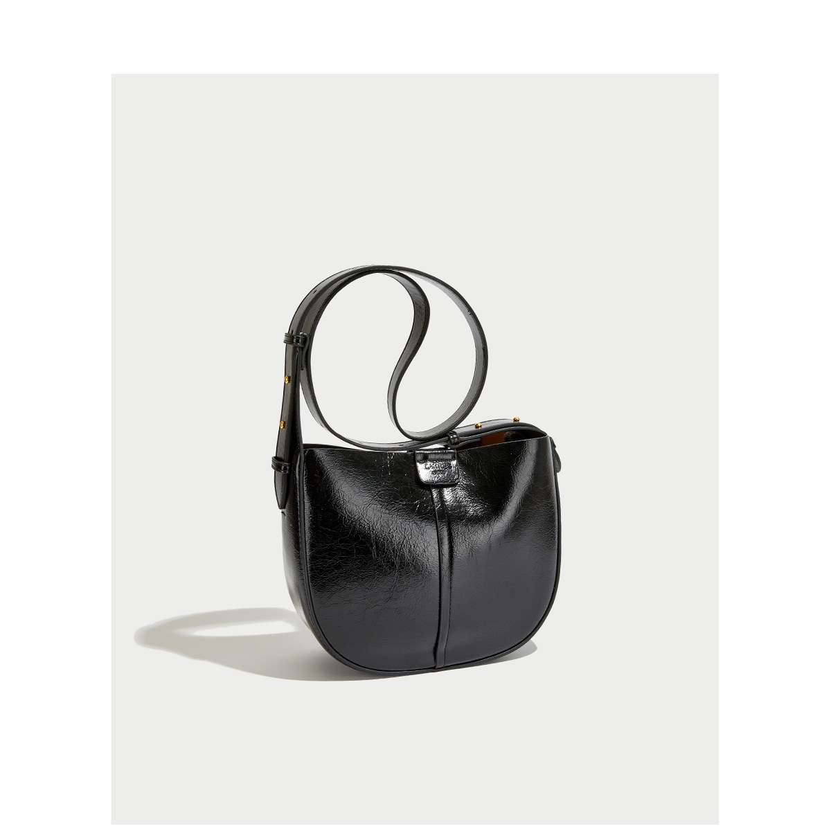 Tote Bag 2023 Top Quality New Large Capacity Retro Simple Casual Commuter Soft Leather Shoulder Bag Fashion Saddle Bag_voghion.com