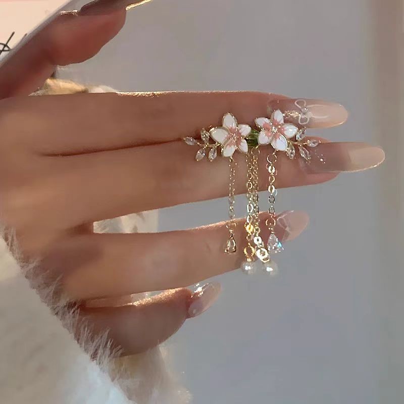 Aguja de plata, perla, circón, borla, pendientes de moda, lujo ligero, pendientes de alta gama, pendientes de todo fósforo exquisitos de nicho, mujeres al por mayor