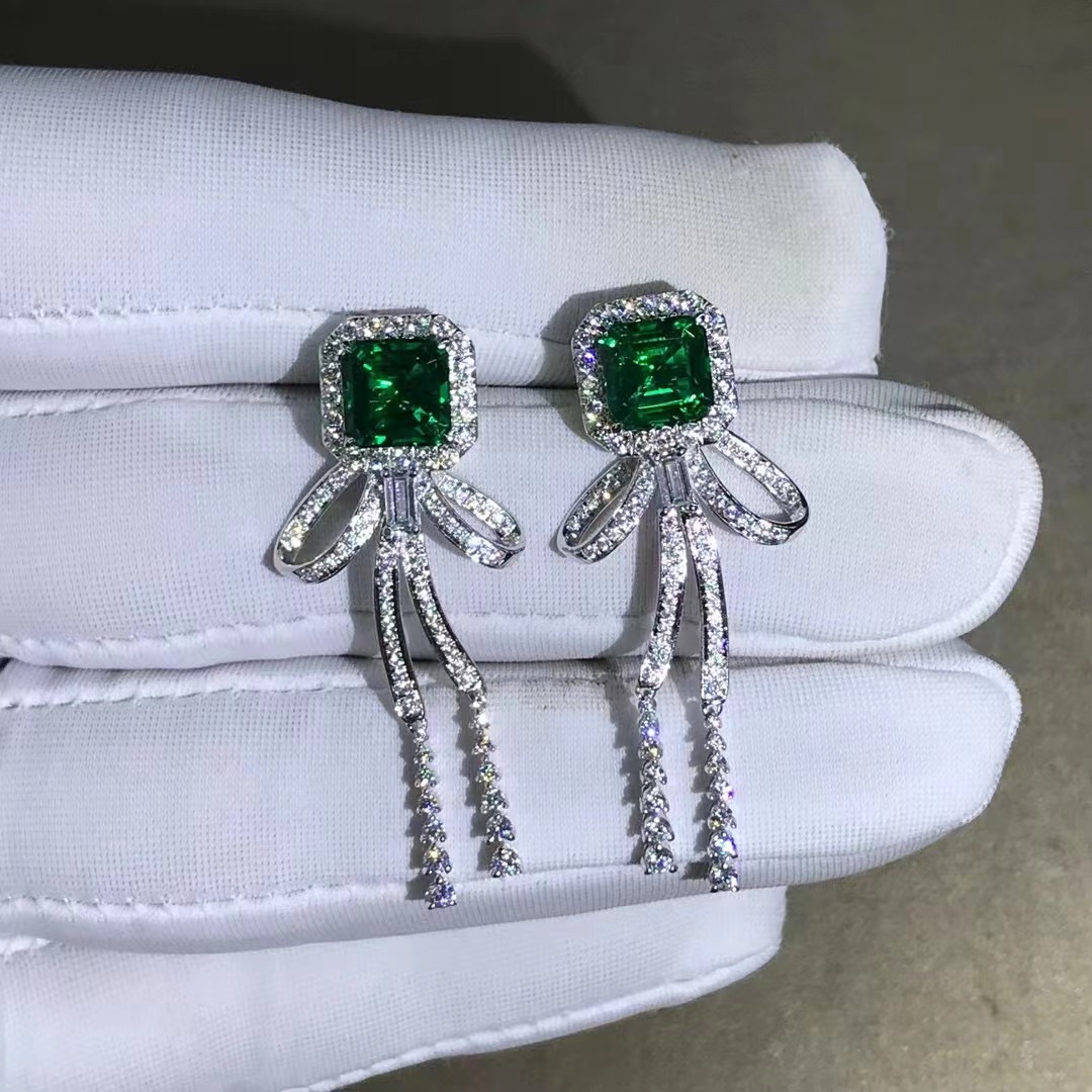 9K con aretes de diamante de alto carbono 3.08 quilates Esmeralda cultivada colombiana con certificado GRC