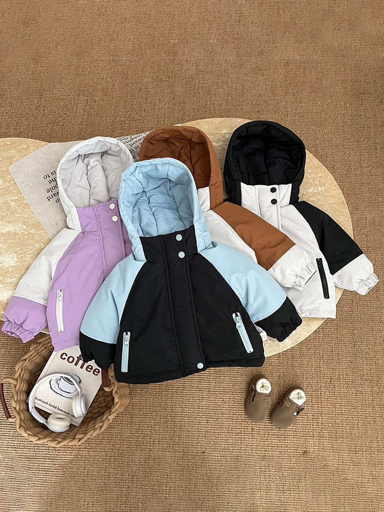 Invierno de invierno de niños 2025, nuevo bebé color exterior ligero, chaqueta, chaqueta de moda para bebés