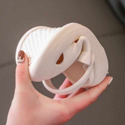 Children's toe-toe slippers, indoor soft-soled non-slip children's hole-in-the-wall shoes, summer cute toddler beach shoes, baby sandals and slippers