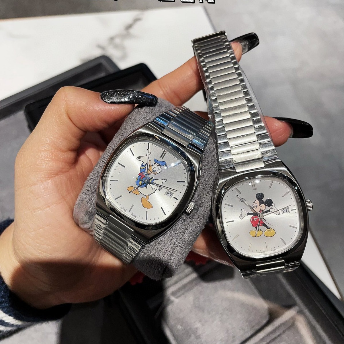 Oujia Mickey Mouse Donald Duck Co-Branded Antique Tv Watch Fashion Steel Strap Stainless Steel Ladies Watch Wholesale