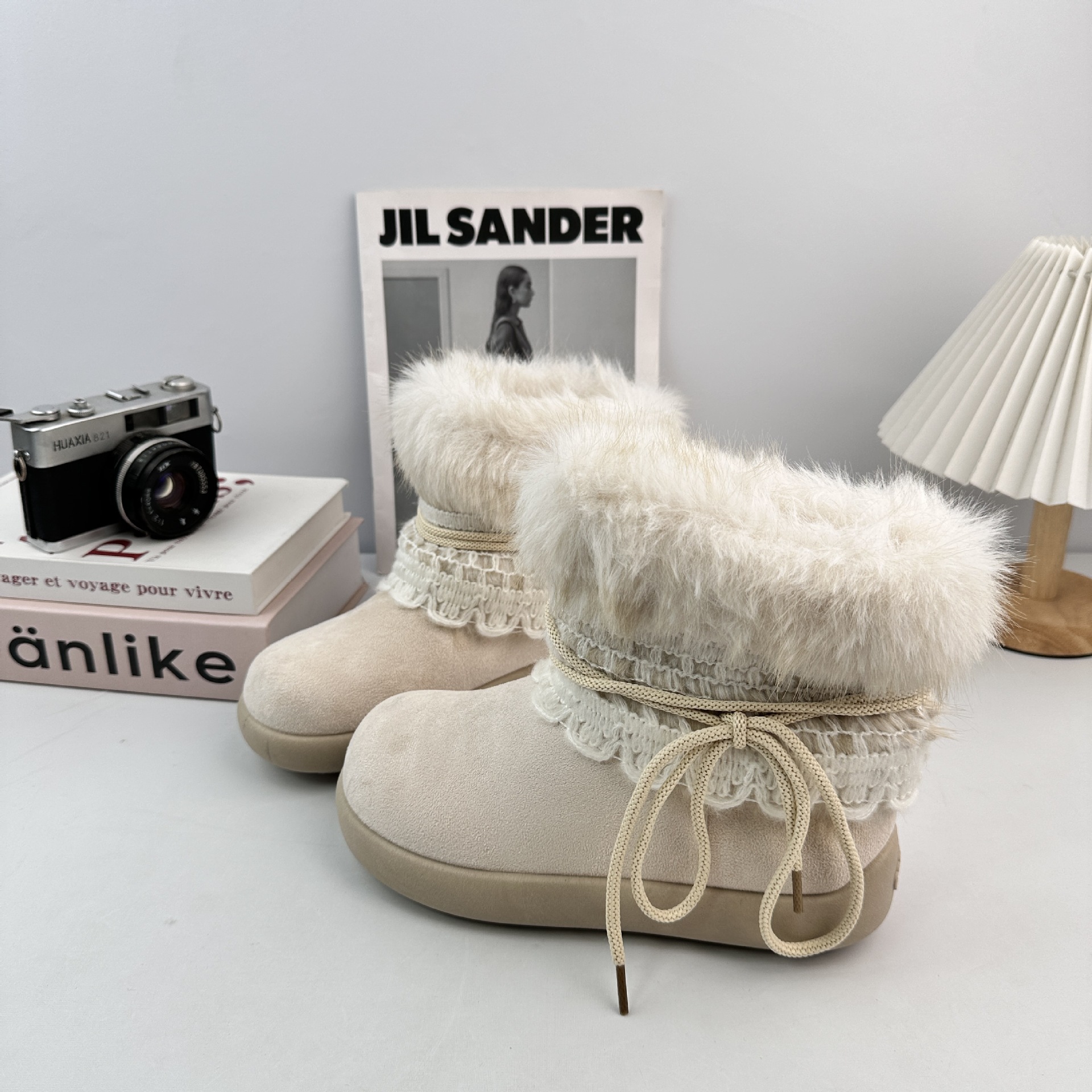 Bota de nieve de moda para mujeres invierno 2025 con suela gruesa de vello, zapatos de algodón caliente en el viento. image 4