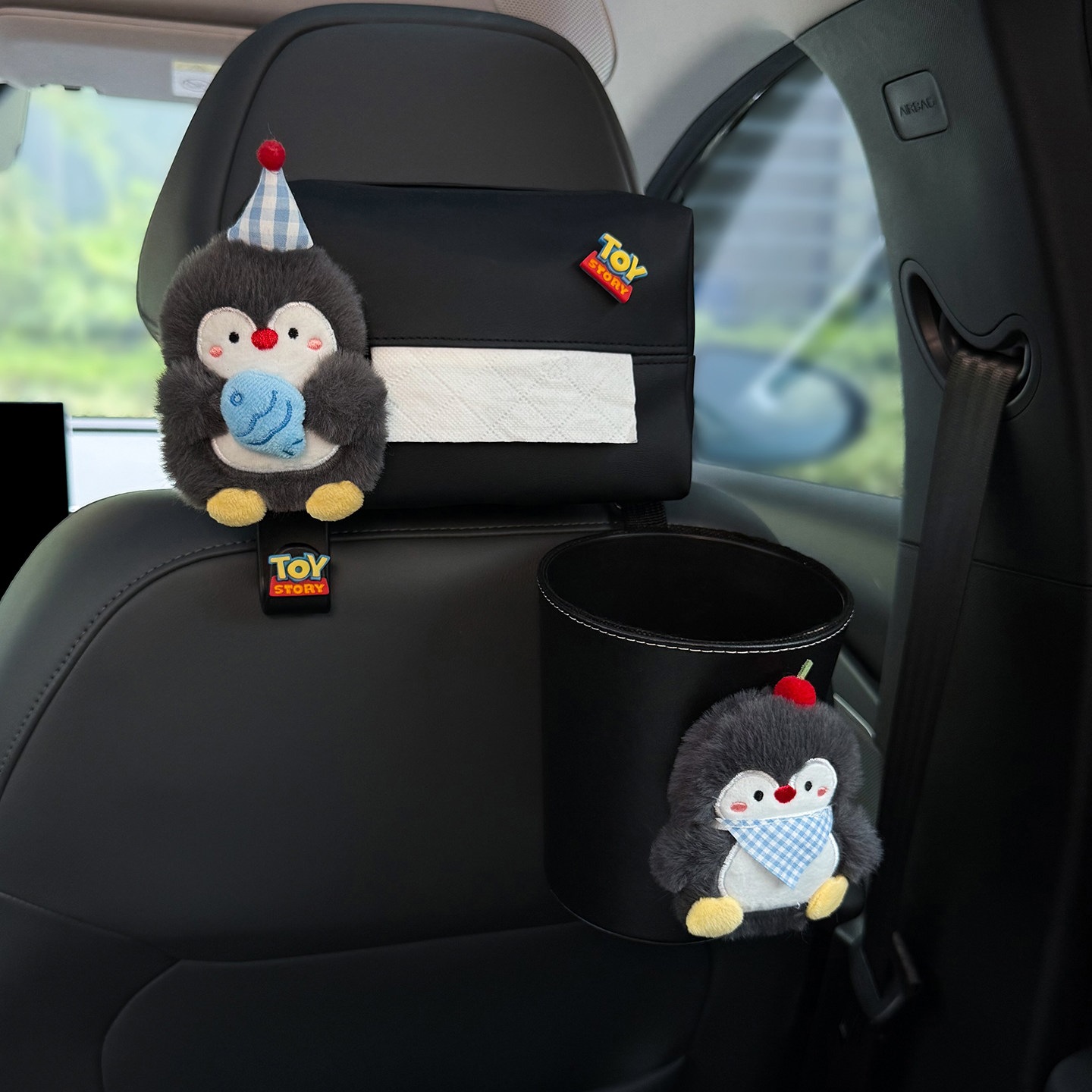 2026 New Car Tissue Box for Front and Rear Seats, Headrest Hanging Tissue Bag, Cute Penguin Design for Women