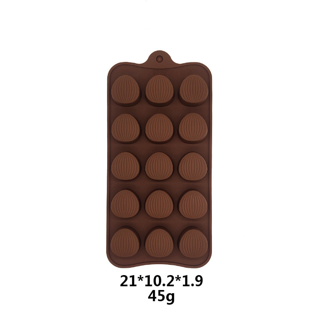 15개의 연속된 밤나무 모델