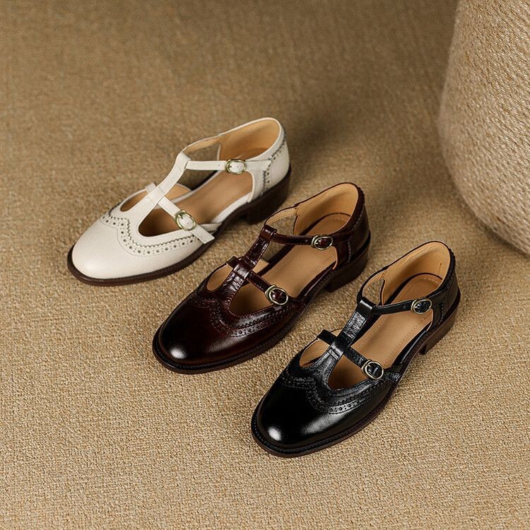 Mary Jane Small Leather Shoes for Women 2025 New Soft Leather Retro Brogue Women's Shoes British Style Loafers Thick Heel Flats