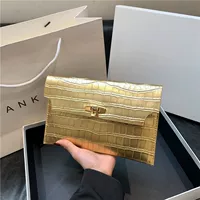 Зимняя модная сумка через плечо trendy дизайн, 2023, городской стиль, западный стиль, принт под крокодила