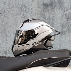 オートバイヘルメット男性と女性のフルフェイス夏オートバイガンダムパーソナライズされた大型テールウィング Bluetooth 3C 認証国家標準 A