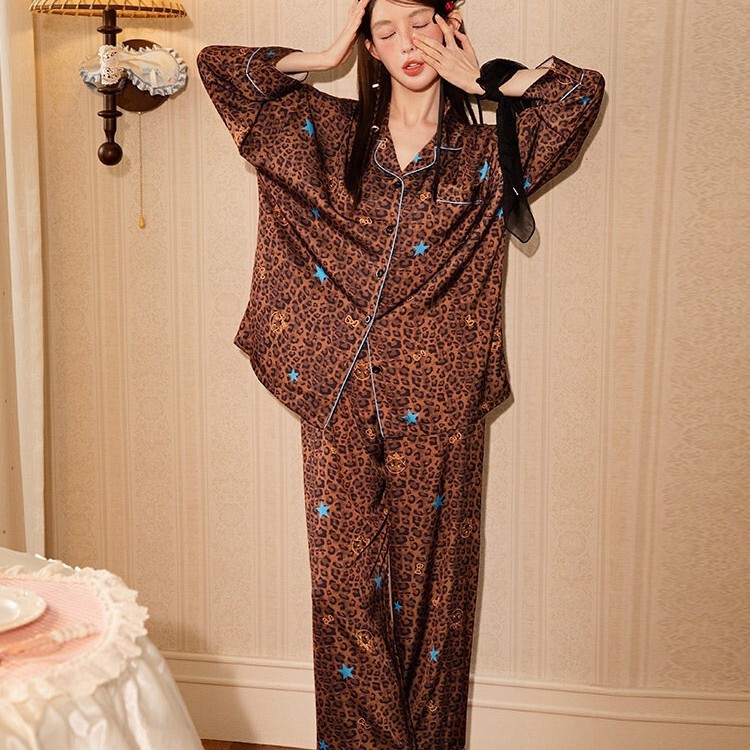 Gongdie [Light and Soft] Disney Marie Cat Spring and Autumn Pajamas for Women Long Sleeve Ice Silk Leopard Print Cartoon Homewear