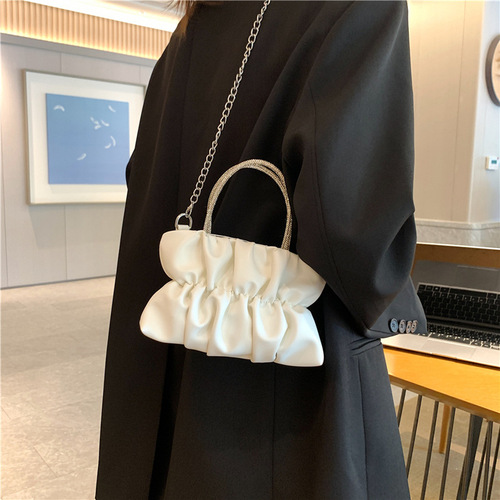  Summer New Arrival Trendy Celebrity Party Pleated Cloud Chain Crossbody Rhinestone Handheld Shoulder Bag for Women
