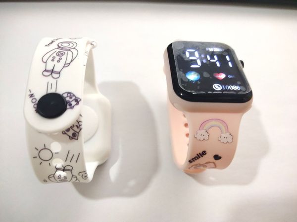 Cartoon fashionable square children's electronic watch